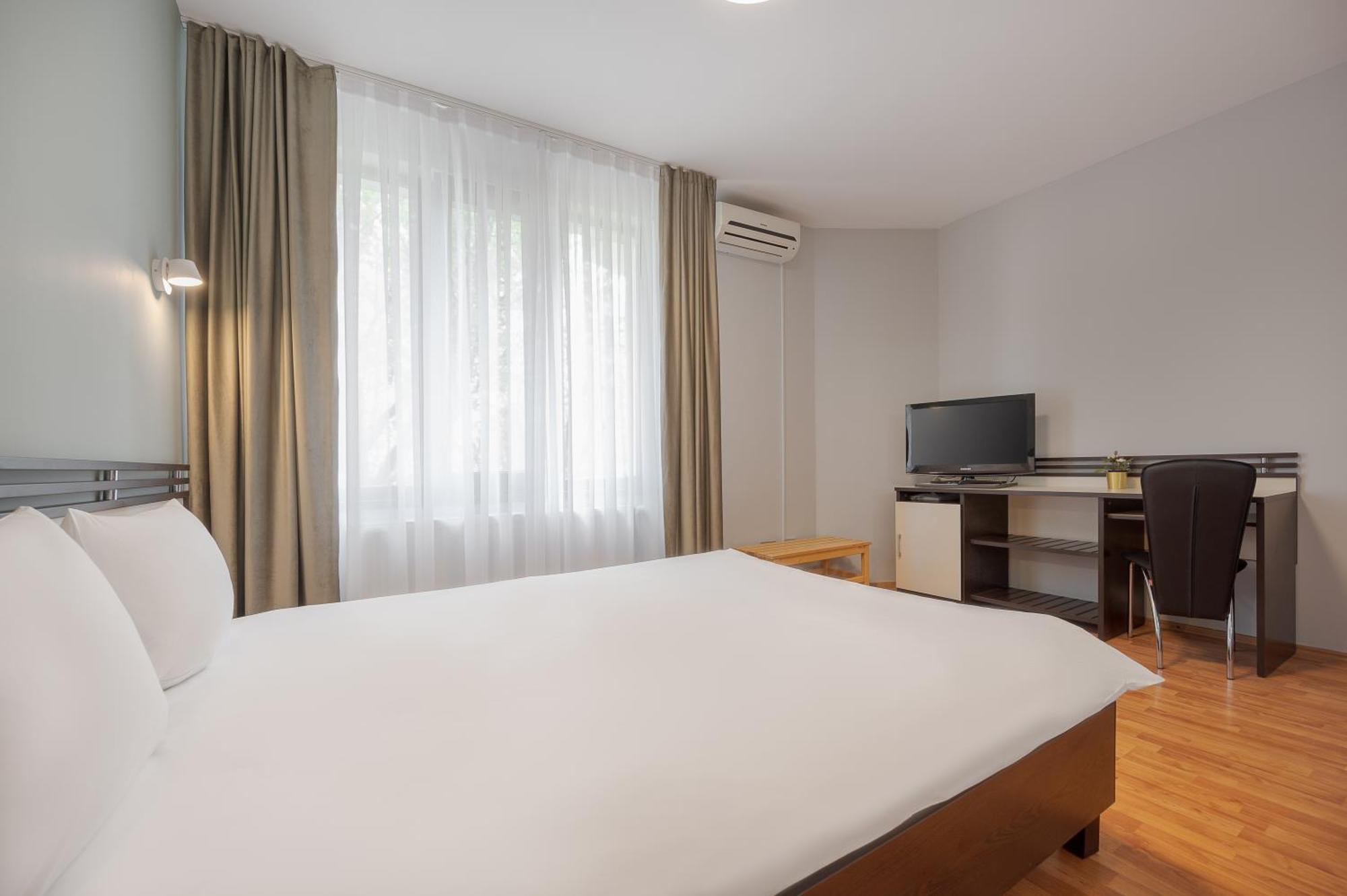 Tei Inn Sînmartin Dış mekan fotoğraf